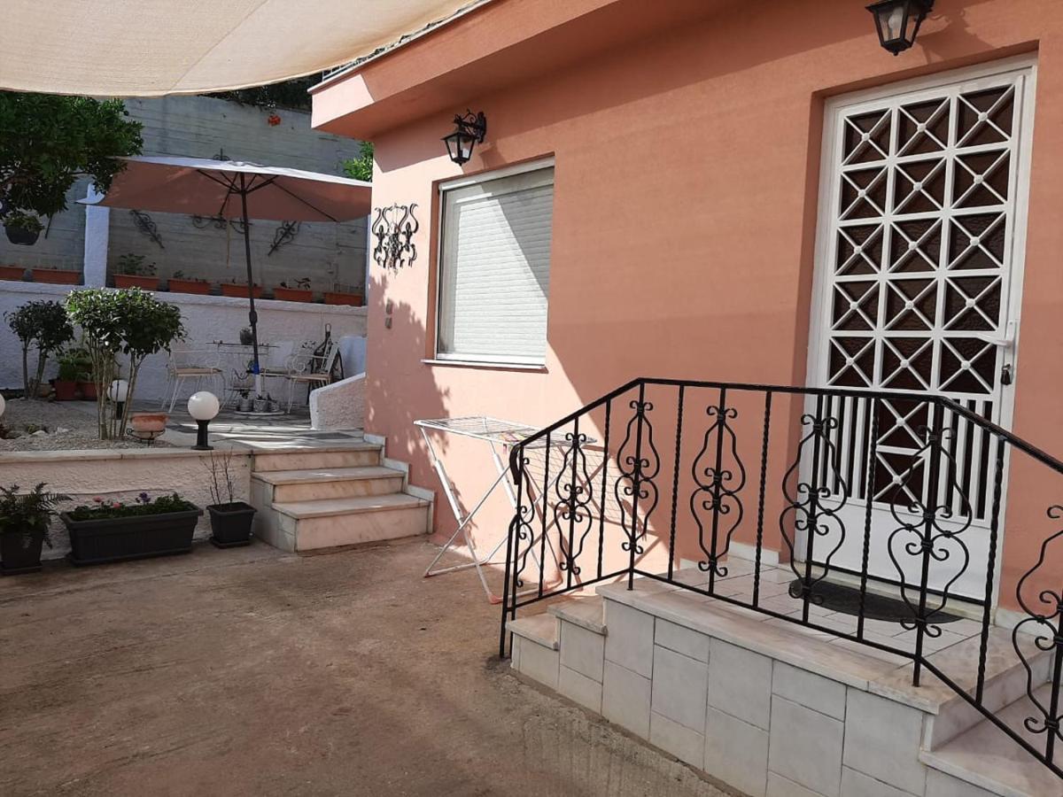 Villa Με Θεα Το Γαλαζιο Τησ Θαλασσασ Néa Ankhíalos Exterior foto